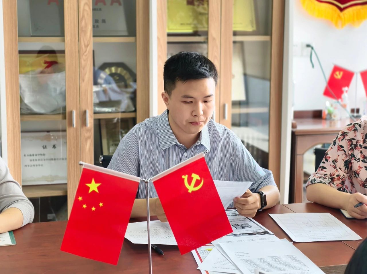 夯实法治根基，提升法律素养——taptap免费下载开展民法典专题系列学习会